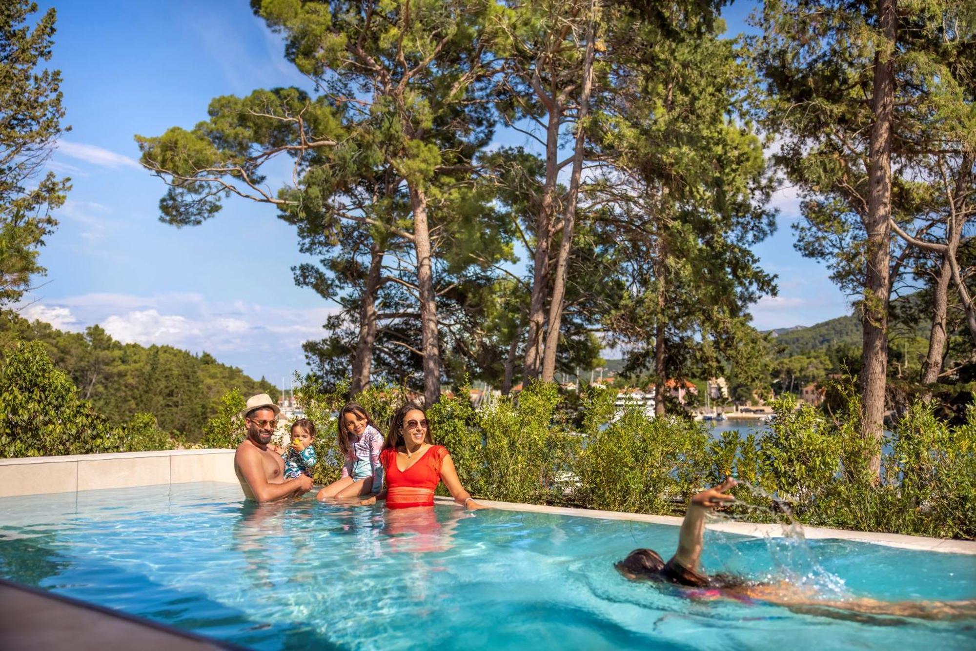 Valamar Amicor Resort Stari Grad  Εξωτερικό φωτογραφία